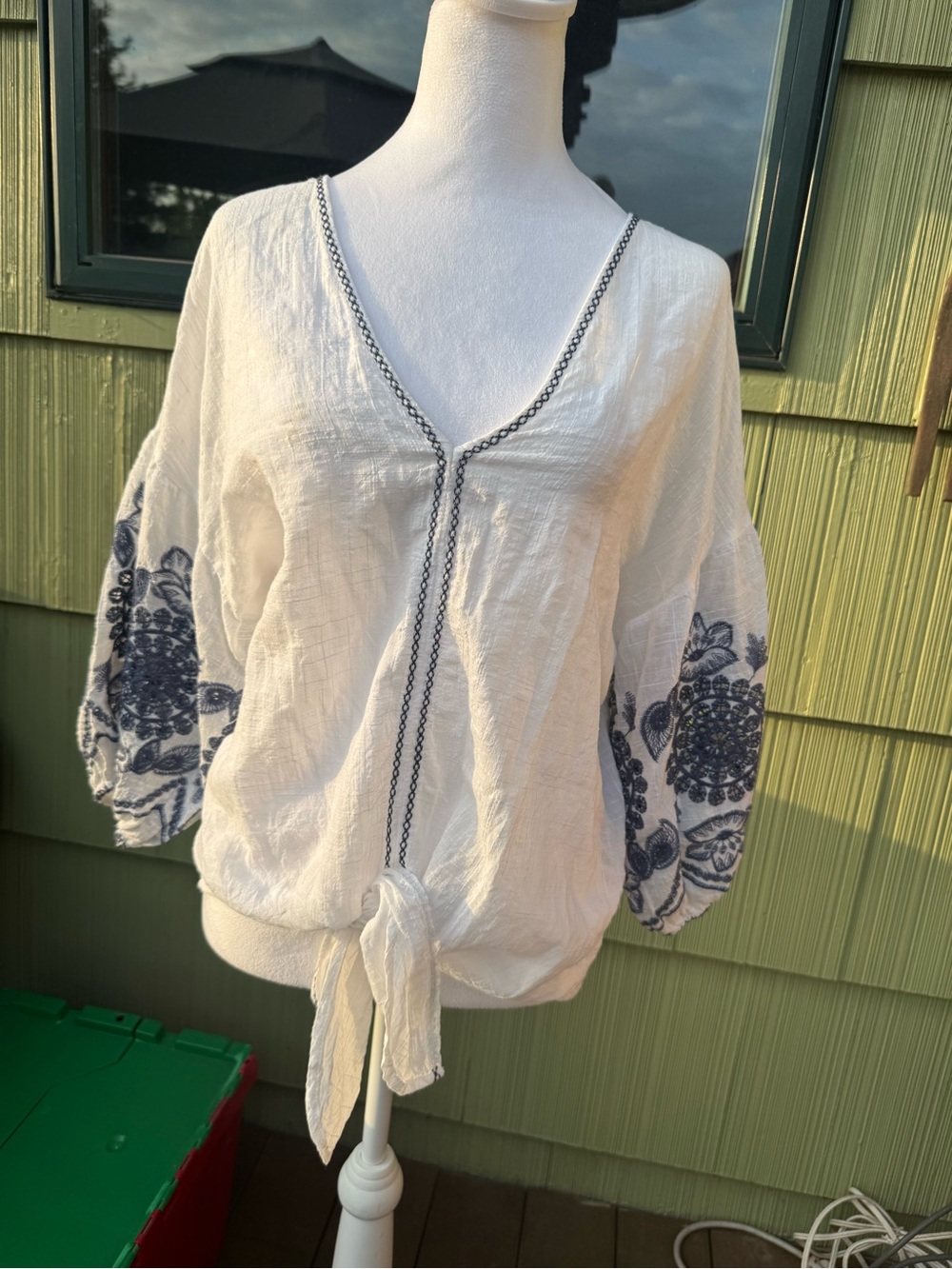 Max Studio White V-Neck Tunic with Navy Embroidered Sleeves and Tie Front